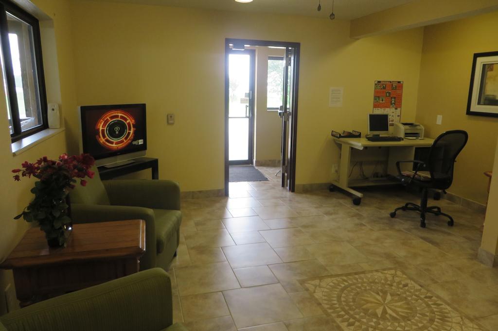Super 8 By Wyndham Grinnell Ia Extérieur photo
