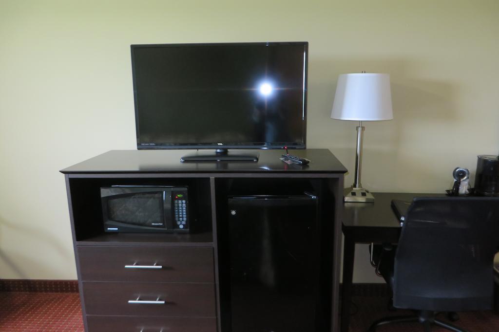 Super 8 By Wyndham Grinnell Ia Extérieur photo