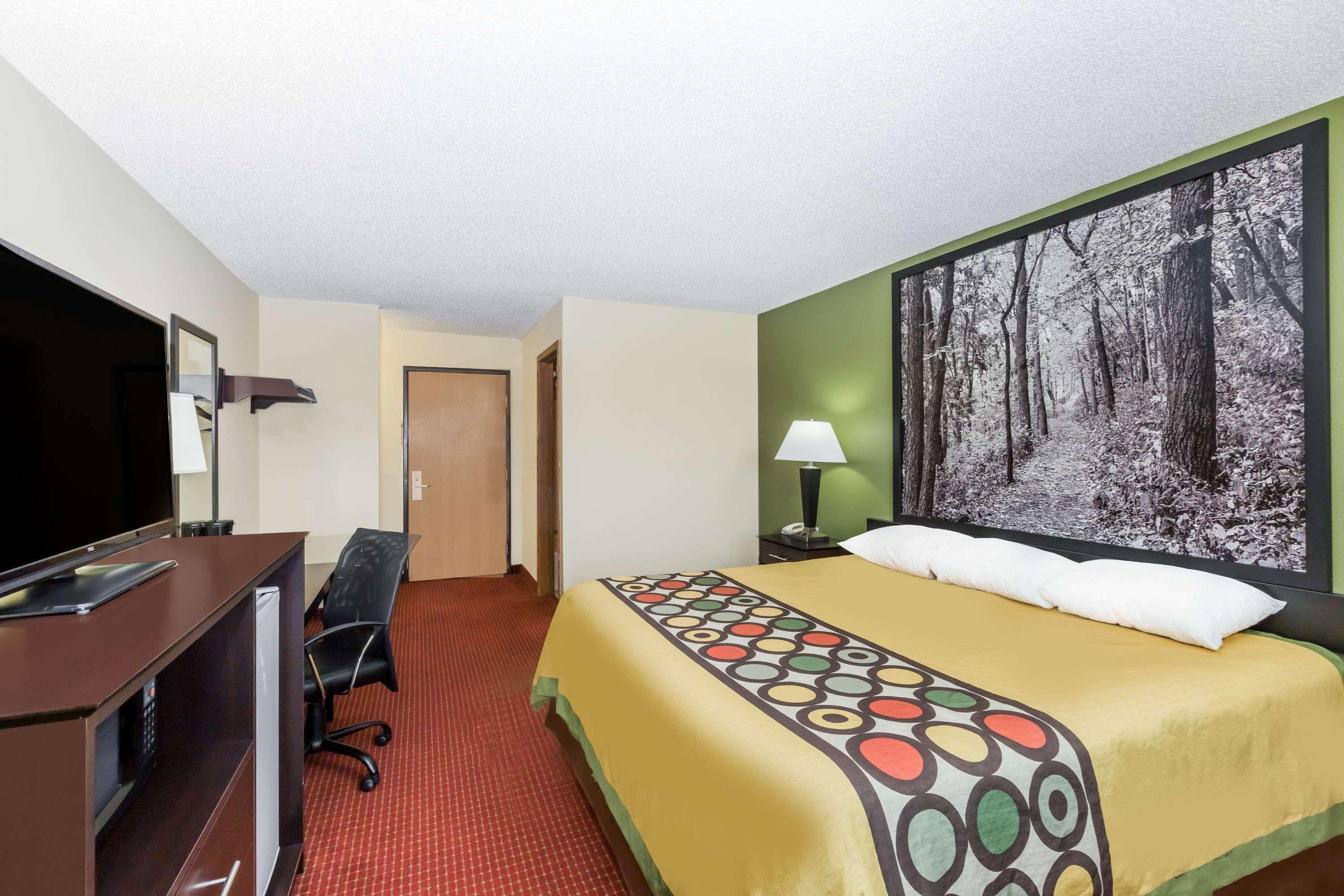 Super 8 By Wyndham Grinnell Ia Extérieur photo