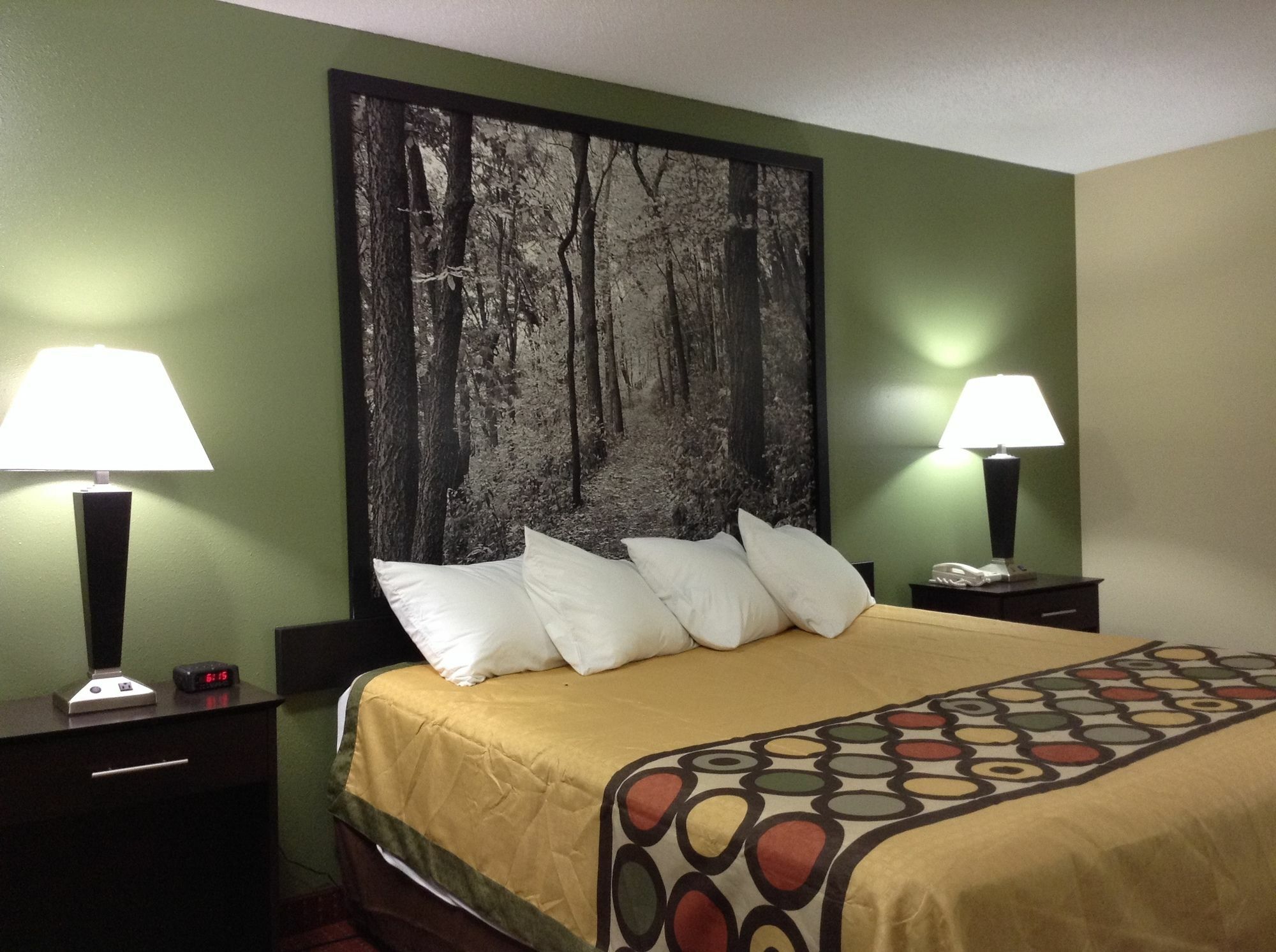 Super 8 By Wyndham Grinnell Ia Extérieur photo