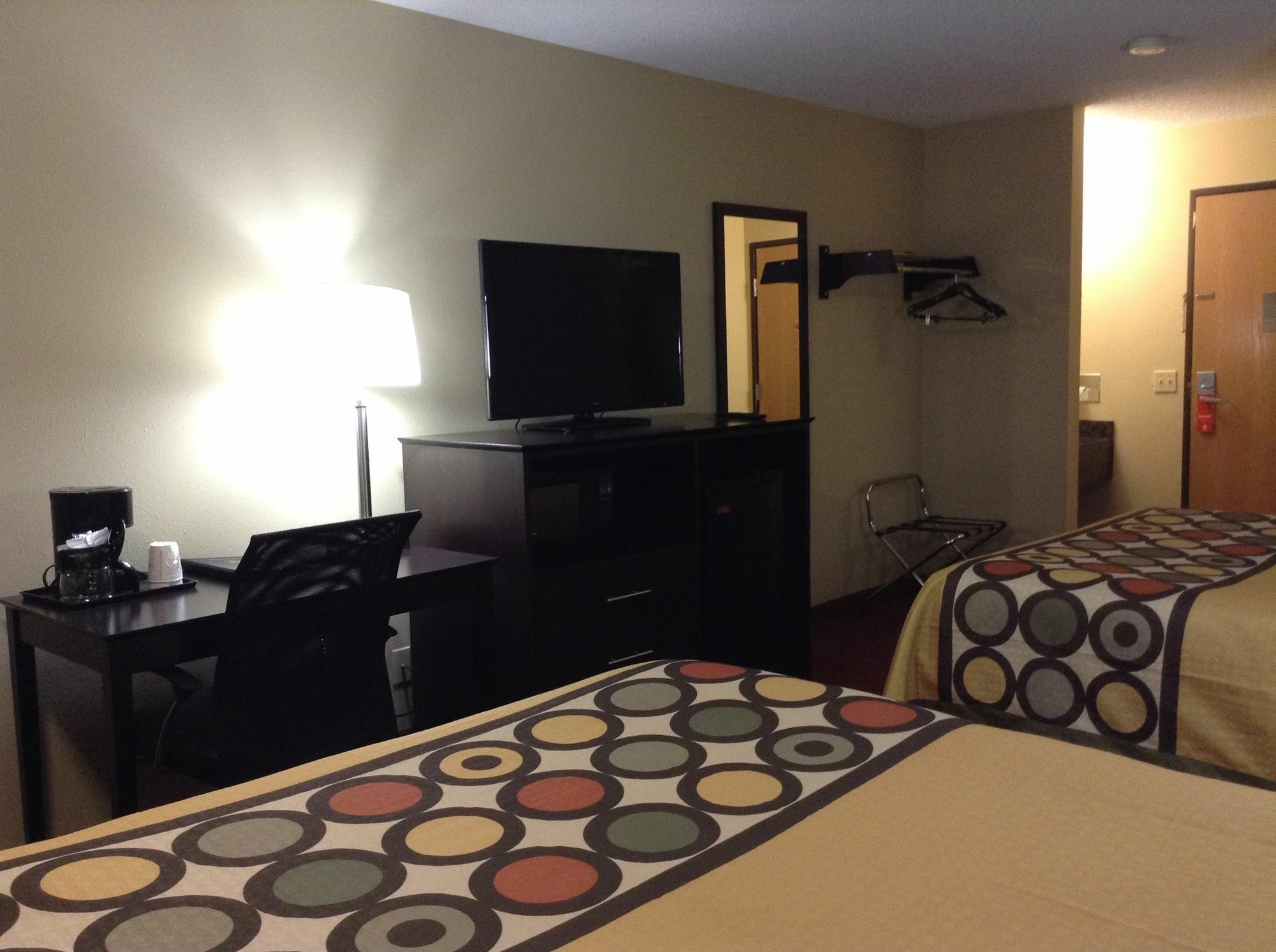 Super 8 By Wyndham Grinnell Ia Extérieur photo