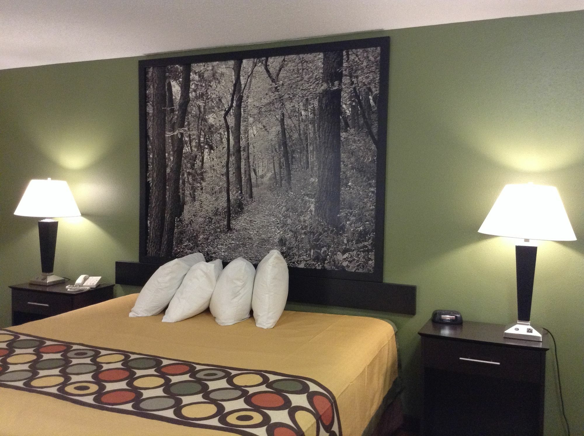 Super 8 By Wyndham Grinnell Ia Extérieur photo